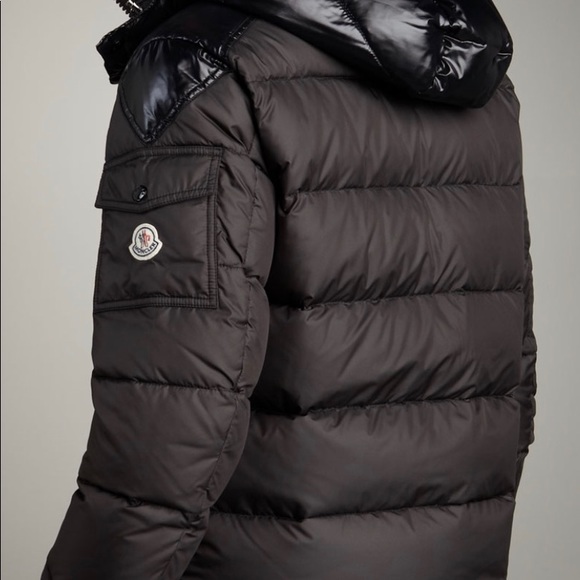 Moncler Jacket for Men (Size 3 - US L - EU 52) - Picture 2 of 7